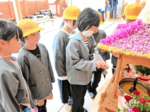 甘茶ささげ、釈迦誕生祝う 香住・帰仰寺 園児児童招き「花まつり」