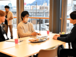 鳥取で働くイメージを 県・若者活躍局 学生と社会人の交流会開催 鳥取市