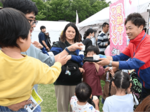 食の魅力伝えるフェスにぎわう こどもの国、1日も