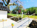 しだれ桜の絶景楽しんで 新温泉 泰雲寺にスロープ設置
