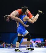 高谷が決勝進出、元木は準決勝へ