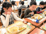 台湾料理に舌鼓 米子市内小中学校 給食で食文化触れる