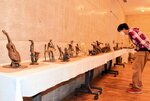 多彩な陶芸90点ずらり 新温泉の井上さん 木の殿堂で作品展