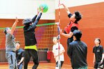 ラスト大会、150人激闘 日吉津で熱血ソフトバレー 優勝はアミス