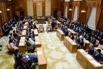 【党首討論】国難直面、対決色薄く