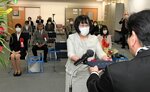 学びを深めた卒業生に学位記 放送大学鳥取学習センターで授与式