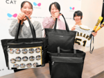 虎党“推し活バッグ”誕生 豊岡「由利」開発 芸文観光大生が提案 若い女性へ気配り光る