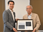 小惑星「長谷敏司」命名記念額贈呈式 佐治町出身実業家の名前を採用