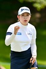 女子ゴルフ、内田ことこが首位に