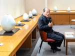 「山陰の雪が白の手本」 JU米子高島屋開店60周年記念 前田さん白瓷展開幕