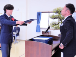 思い出胸に新たな一歩 中央高等学園専修学校卒業式