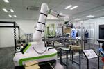 ロボットで仕分け、自動で検査