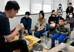 来場者らくぎ付け、魔法のよう とっとり陶窯展でろくろ実演