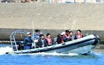 迫力が魅力 小型艇導入 山陰松島遊覧 17日運航開始