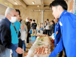 境港総合技術高のキッチンカーお目見え さかいみなと中野港漁村市にぎわう