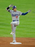 大谷、三冠王視界に捉える4安打