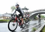 雨中の長距離ライドに挑む 自転車イベント「鳥取うみなみ250」