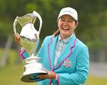 女子ゴルフ、神谷2年ぶり3勝目