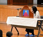 多彩な声色で魅了 人気声優が読み聞かせ 県中部「紙芝居キャラバン」