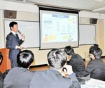 お金の使途、記録して 浜坂高 生保社員が出前授業