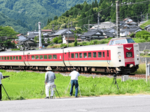 381系やくもラストラン 42年間の定期運行終える