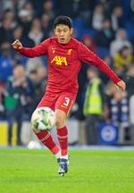 遠藤先発、鎌田はゴール